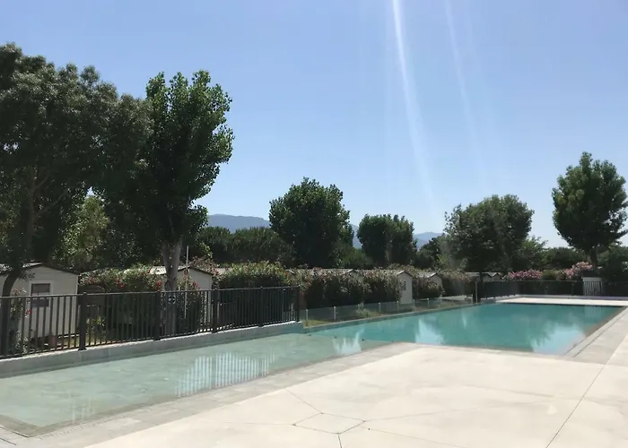 La Κάμπινγκ 3*