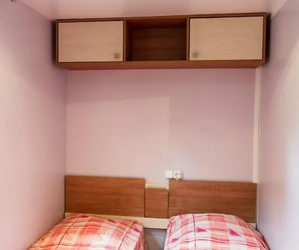 La Κάμπινγκ 3*